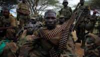 Eş Şebab üyelerinden askeri üsse saldırı: 17 asker öldürüldü