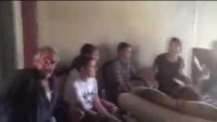 Video: Beşşar Esad Eşi ve Çocuklarıyla Birlikte Yaralı Askerleri Ziyaret Etti