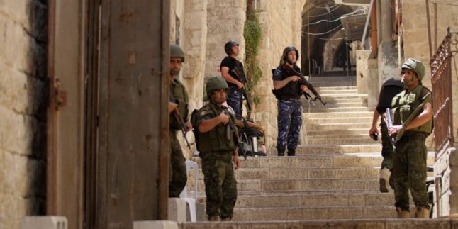 Mahmud Abbas’a Bağlı Güçler Nablus’ta Birçok Eve Baskın Düzenledi