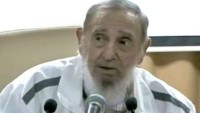 Fidel Castro, bir aydan fazla bir zamandır ilk kez kamuoyu önüne çıktı