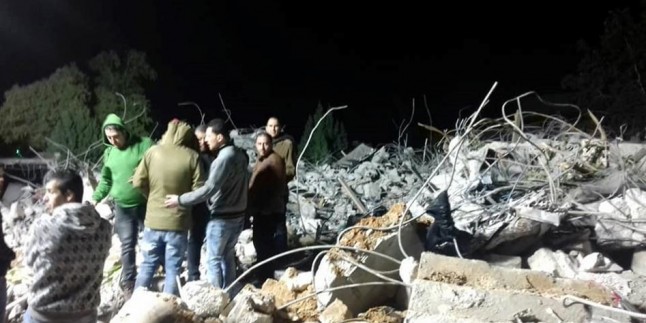 Siyonist İsrail’in Yıktığı Üç Evin Enkazından Şehit Çıkmaması Filistin Halkını Sevindirdi
