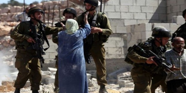 Siyonist İsrail Güçleri El-İseviyye’de Birçok Eve Yıkım Kararı Tebliğ Etti ​ ​