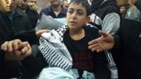 Siyonist İsrail Rejimi Yaralı Esir Çocuğu Serbest Bıraktı