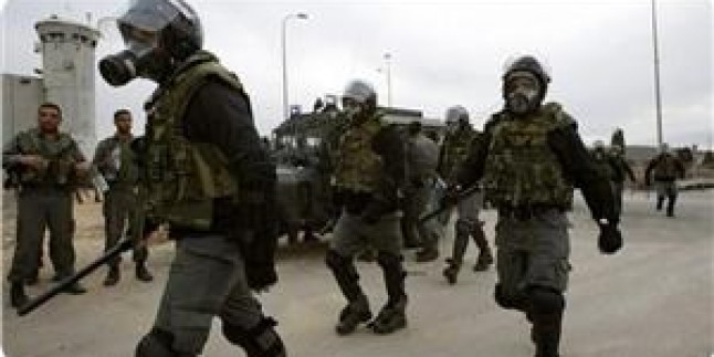 Siyonist Özel Güçleri Nafha Zindanındaki Filistinli Esirlere Baskın Düzenledi