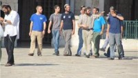 Siyonistler Yine Güvenlik Güçleri Gözetiminde Mescidi Aksa’ya Baskın Düzenledi