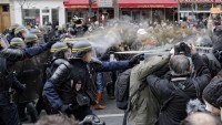 Fransa’da polis şiddetine tepkiler büyüyor