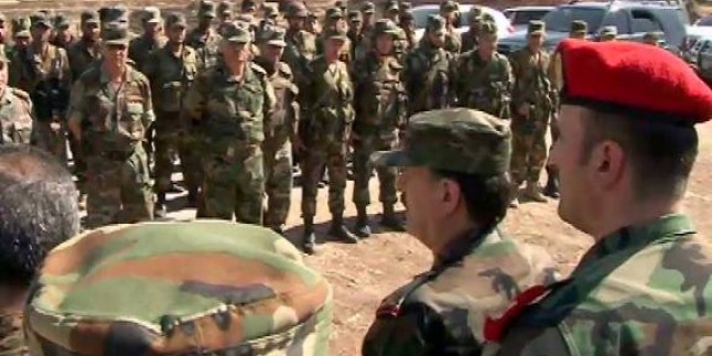 Suriye Savunma Bakanı Freyc, Haseke’de Bir Ordu Birliğini Ziyaret Etti