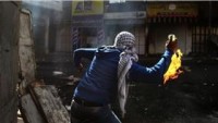 Filistinli Gençler İşgalcilere Molotof Kokteyli Attı ve Ateş Açtı