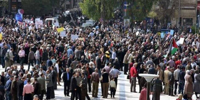 Halep Halkından Suriye Düşmanlarına Karşı Protesto Gösterisi