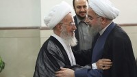 İran Cumhurbaşkanı Kum kentinde taklit mercileri ile görüştü