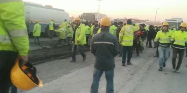 Üçüncü havalimanında eylem: İşçiler yolu kapattı