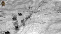 Video: Irak Savaş Uçakları ‘‘Musul’dan Kaçan’’ IŞİD Konvoyunu Tarumar Etti