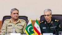 İran Genelkurmay Başkanı ile Pakistan Kara Kuvvetleri Komutanı görüştü