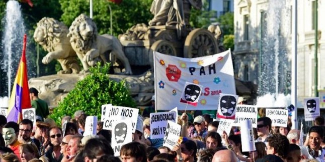 İspanya halkı ‘Susturma Yasası’ diye nitelendirilen güvenlik yasasına karşı gösteriler düzenledi