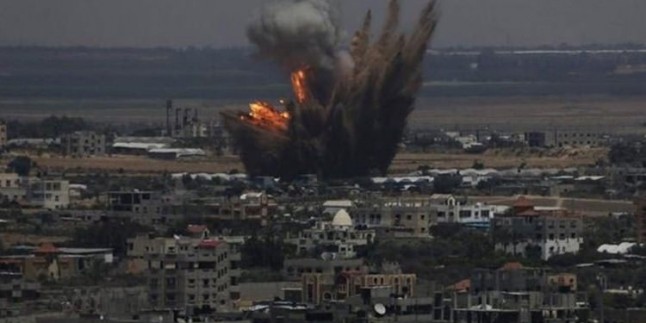 Siyonist İsrail, Kassam Tugaylarına ait mevziyi bombaladı
