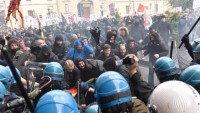 İtalya’da Renzi karşıtı protestolar