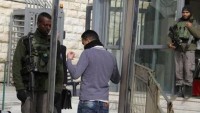 İşgal Güçleri İbrahim Camii Yakınlarında Filistinli Genci Tutukladı