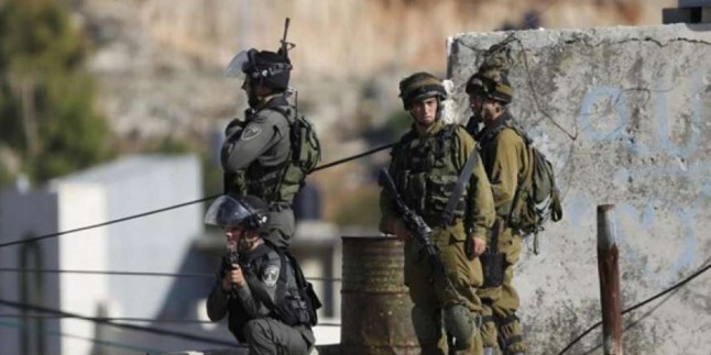 Siyonist İsrail Güçleri Kudüslü Şehit Yakınlarından 4 Kişiyi Gözaltına Aldı