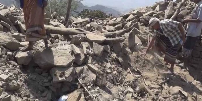 Siyonist Suud Koalisyonu Yemen’de Cumhurbaşkanlığı Sarayını bombaladı