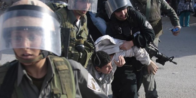 Siyonist İşgal Güçleri Yaraladıkları Filistinli Çocuğu Tutukladı ​