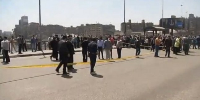 Kahire’de bombalı saldırı