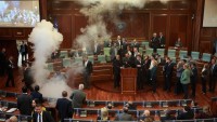 Kosova’da İki Milletvekili Gözaltına Alındı