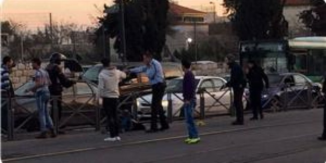 Kudüs’teki Bıçaklama Eyleminde İki İsrail Polisi Yaralandı
