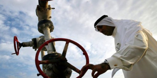 Kuveyt: İran olmadan da petrol üretimi dondurulabilir