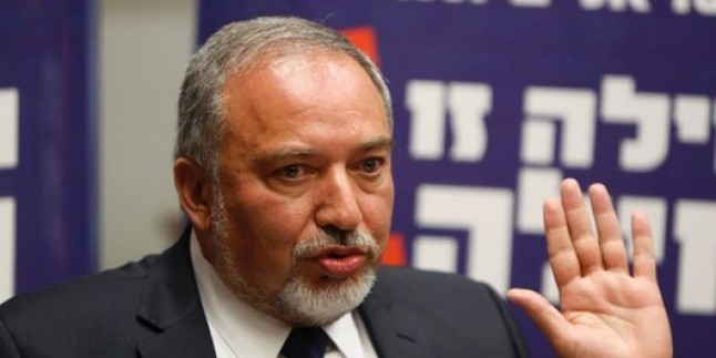 Siyonist Liberman: İran İsrail’i vurursa, biz de Esad’ı deviririz