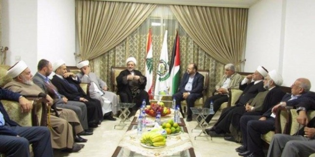 Sünni ve Şii alimlerin oluşturduğu Müslüman Alimler Birliği, Hamas’ın Lübnan bürosunu ziyaret etti