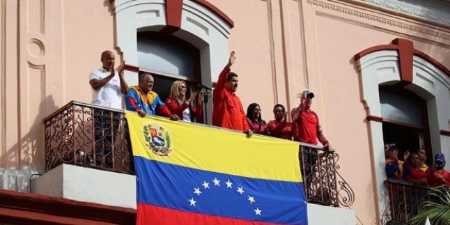 Venezuela, Büyük Şeytan ABD İle İlişkileri Kesti. ABD Diplomatlarına Ülkeyi Terketmeleri İçin 72 Saat Süre Verildi