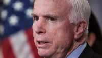 Suriye Savaşını Kaybetmenin Üzüntüsünü Yaşayan Senatör McCain Kanser Tedavisi Görüyor