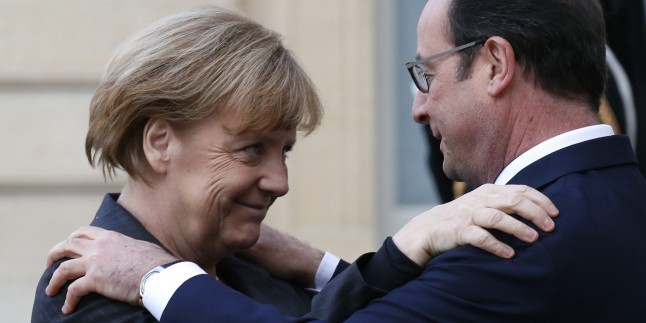 Büyük Şeytana Bir Destekte Merkel ve Hollande’den