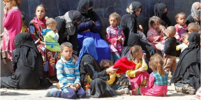 Binlerce Iraklı Musul’dan Kaçıyor