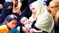 Myanmar da Müslümanlara Yönelik Barbarca Katliamlar Sürüyor: 200 Şehid