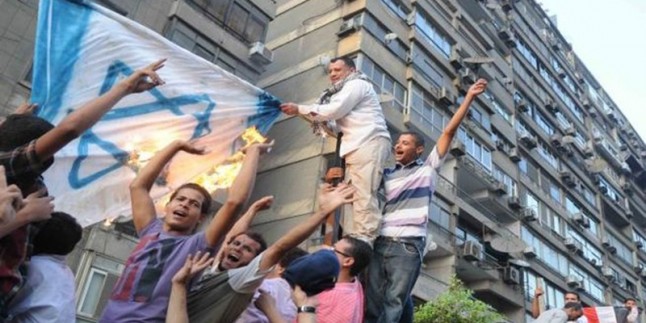 Mısır halkı siyonist rejimi protesto etti