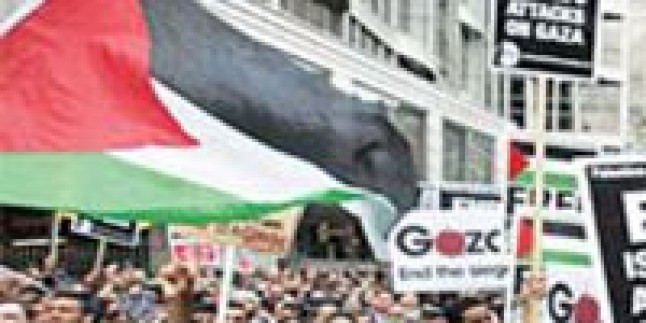 New York’ta Filistin için dayanışma gösterisi