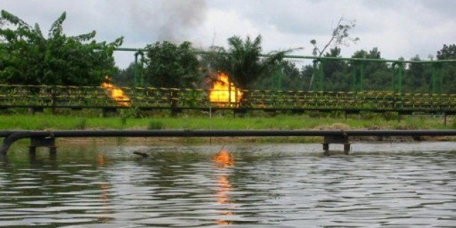 Nijerya’da petrol tesisine saldırı