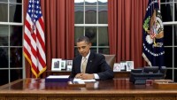 Obama, İran karşıtı tartışmalı kararı onayladı