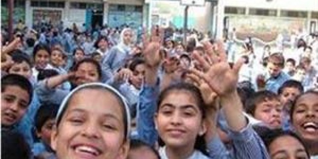 Siyonist rejimden Filistinli öğrencilere zorunlu İbranice dayatması