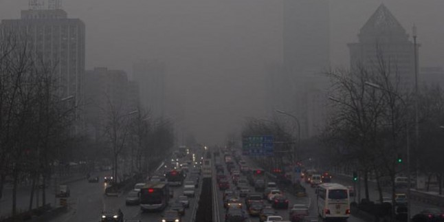 Çin’in kuzeyinde artan hava kirliliği nedeniyle sarım alarm verildi