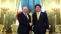Japonya Başbakanı Abe, Rusya’ya Gitti
