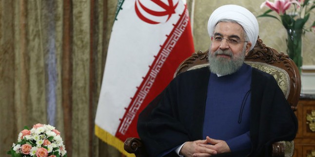 Ruhani: Suriye devleti terörizmle mücadelede güçlü olmalı