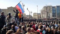 Rusya gösterilerinde onlarca protestocu tutuklandı