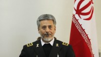 İran Deniz Kuvvetleri Komutanı Tuğamiral Seyyari, Pesabender Deniz Üssünü ziyaret etti