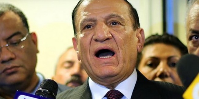Mısır’da cumhurbaşkanlığı adayı Anan ‘seçmen listesinden’ çıkarıldı