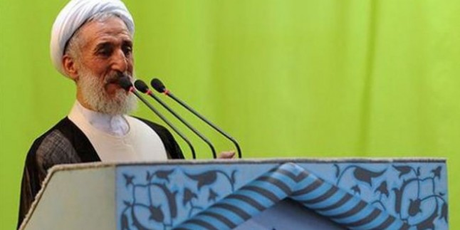 Tahran Cuma imamı: Müslüman milletlerin Amerika ve Siyonist rejimin komplolarına karşı vahdet ve birlikteliklerini korumaları gerek