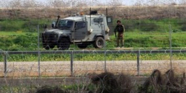 Gazze’de mücahidler, Siyonist İsrail subayını kanas silahıyla ağır yaraladı