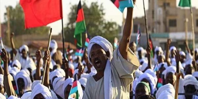 Sudan’da üst düzey yöneticiler cezaevine gönderildi