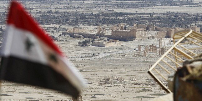 Suriye ordusu, Palmira çevresindeki T4 askeri hava üssü yakınlarındaki tepeyi ele geçirdi